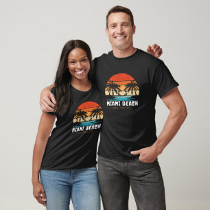 Schwarz-weißer, einfacher Strand T-Shirt