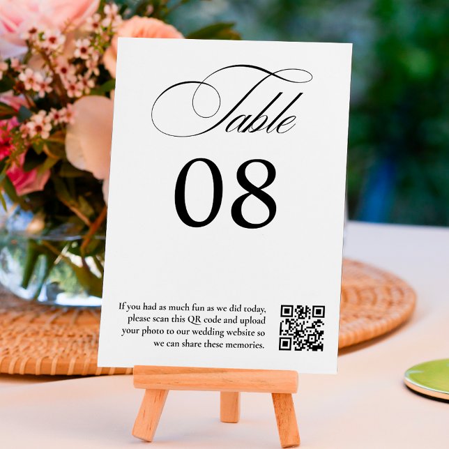 Schwarz-weißer QR-Code für Hochzeiten Tischnummer (Black white calligraphy wedding QR code Table Number)