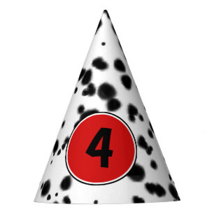 Schwarz-weißer roter Dalmatiner beschmutzt Partyhütchen