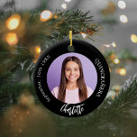 Schwarz-weißes benutzerdefiniertes Foto Quinceaner Keramik Ornament<br><div class="desc">Ein klassischer schwarzer Hintergrund. Personalisieren und fügen Sie einen Namen,  Datum,  Alter und Foto.</div>