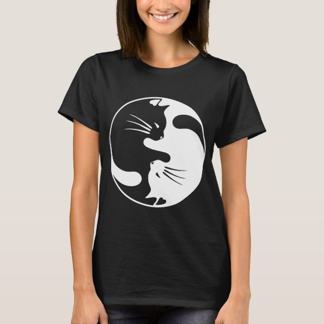 Schwarz-weißes Cat Yin und Yang T - Shirt für Frau (Vorderseite)