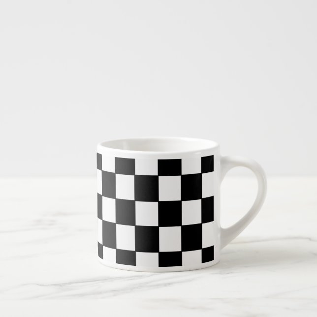 Schwarz-weißes Checkered klassisches Muster Espressotasse (Rechts)