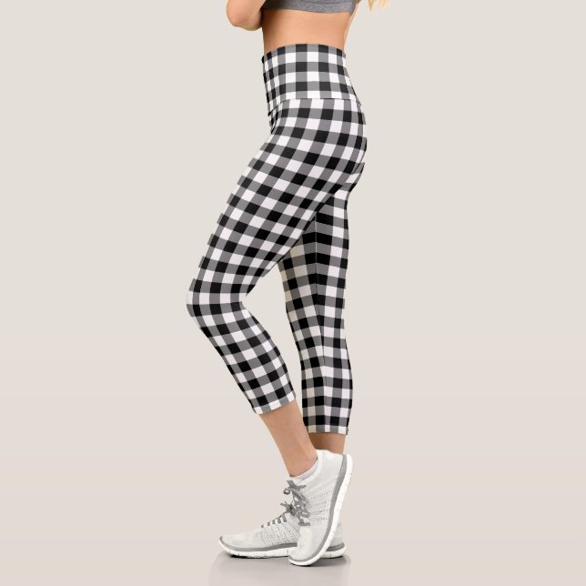 Schwarz-weißes Gingham-Kariertes Muster Capri Leggings (Links)