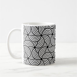 Schwarz-weißes Halbkreis-Spiralbogen-Kurvenmuster Kaffeetasse