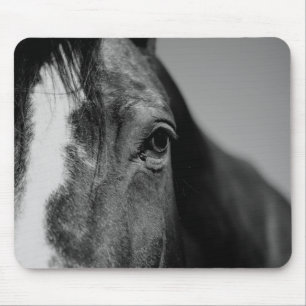 Schwarz-weißes Horseaugenkunstwerk Mousepad
