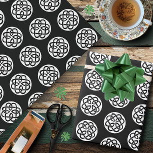 Schwarz-weißes keltisches Knotenmuster-Kreissymbol Geschenkpapier