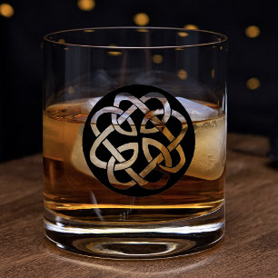 Schwarz-weißes keltisches Knotenmuster-Kreissymbol Whiskyglas