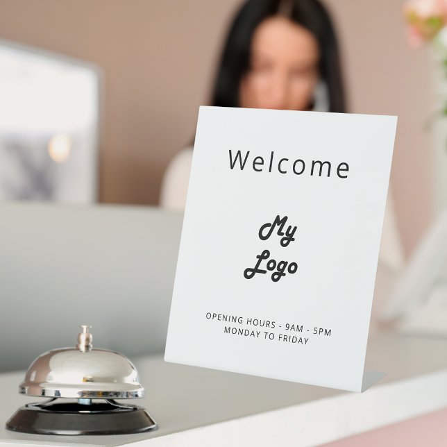 Schwarz-weißes Logo Sockelschild (Von Creator hochgeladen)