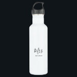 Schwarz-weißes Minimalistisches kalligraphisches B Edelstahlflasche<br><div class="desc">Diese Schwarz-weiße,  minimalistische Kalligraphie-Brautparty aus Edelstahl-Wasserflasche ist das ideale Geschenk,  um die Braut oder die Braut zu präsentieren,  mit der man ein einfaches Brautparty machen kann. Das Design zeichnet sich durch einen schönen kalligraphischen Schriftart aus.</div>