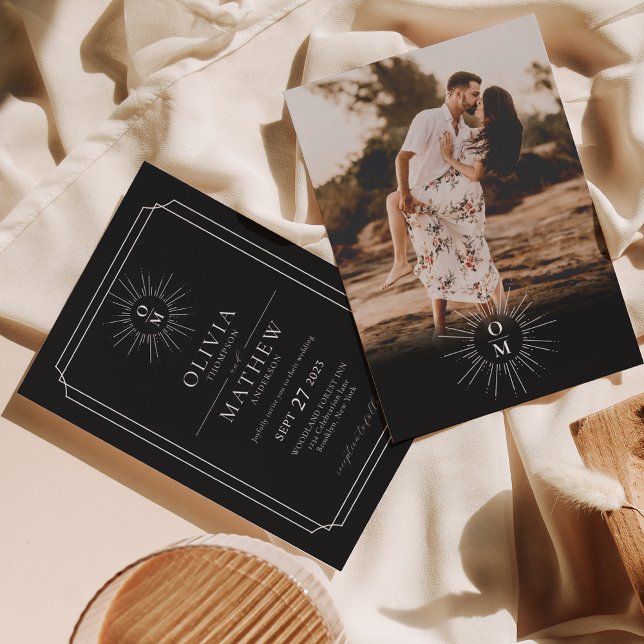 Schwarz-weißes Mittelalter 70er Monogram Foto Hoch Einladung (Von Creator hochgeladen)