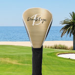 Schwarz-weißes Monogramm aus goldgegossenem Metall Golf Headcover<br><div class="desc">Dieses elegante personalisierte Golftappercover ist mit einem Monogramm und einem Vornamen in modernem Schwarz-Weiß-Drehbuch auf vergoldetem,  gebürstetem Metall versehen.</div>