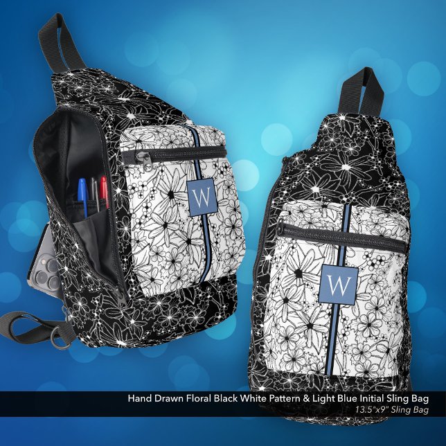 Schwarz-weißes Muster mit  Muster, handgezeichnet Crossbody Bag (Sling Bag: Hand Drawn Floral Pattern in Black White with Personalized Initial in Light Blue)