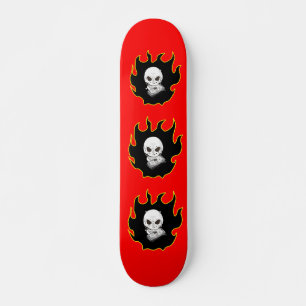 Schwarz-weißes Rot-Gelb-Schädel-Geld Tod Feuer Skateboard