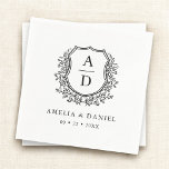 Schwarz-weißes Wappen Hochzeitsmonogramm Serviette<br><div class="desc">Erhöhen Sie Ihre Hochzeitsfeier mit dem Modern Monogram Wedding Wappen Napkins. Diese hochwertigen Servietten mit elegantem Monogramm-Wappen-Design verleihen jedem Event eine raffinierte Touch. Sie sind perfekt für Hochzeiten, Verlobungsfeiern und Brautpartys geeignet und gleichzeitig stilvoll und funktionell, um Ihre Veranstaltung ordentlich behalten. Passen Sie Ihre Initialen für eine personalisierte Touch an....</div>