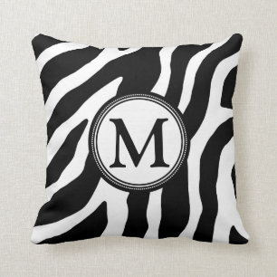 Schwarz-weißes Zebra-Monogramm-dekoratives Kissen