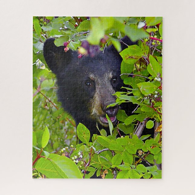 Schwarzbärenjunge. Puzzle (Vertikal)