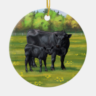 Schwarze Anguskühe und Niedliches Kalb im Sommerwe Keramik Ornament