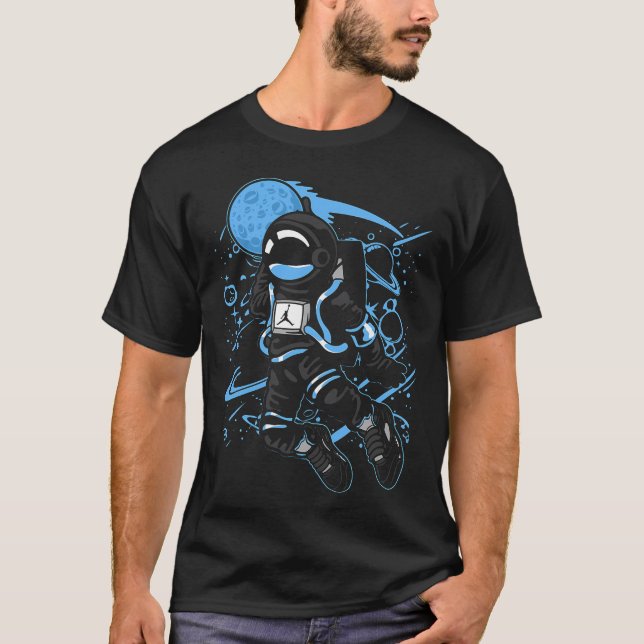 Schwarze Carolina 5 AJ5 Space Explorer T-Shirt (Vorderseite)