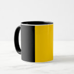 Schwarze Combo-Tasse mit belgischer Flagge Tasse<br><div class="desc">Genießen Sie Ihre Lieblingsgetränke mit unserer vielseitigen Combo-Tasse unter der Flagge Belgiens! Diese Combo-Tasse ist mehr als nur ein funktionaler Trinkbehälter, denn sie ist eine Bewunderung für die lebendige Kultur und das Kulturerbe Belgiens. Das stilvolle Design zeigt die ikonische belgische Flagge und macht diese Tasse zu einer einzigartigen und sinnvollen...</div>