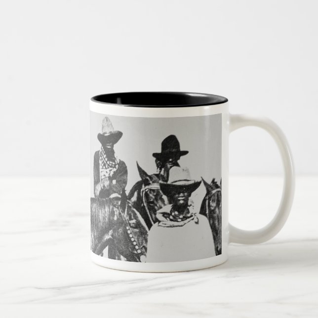 Schwarze Cowboys bei Bonham, Texas, c.1890 (b/w Zweifarbige Tasse (Rechts)