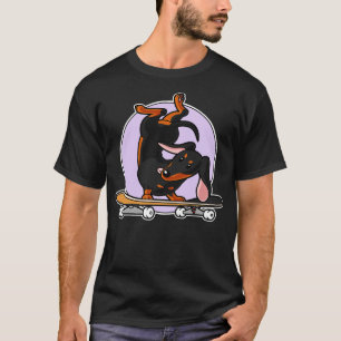 Schwarze Dackel Dackel Würstchen auf Skateboard T-Shirt