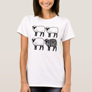 Schwarze Damast-Schafe T-Shirt