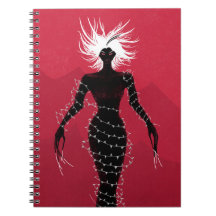 Schwarze Dämonenmädchen in Kleidung aus Glas