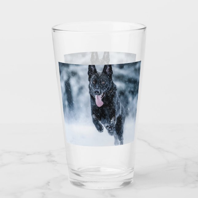 Schwarze Deutsche Schäferhunde im Schnee Bettwäsch Glas (Vorderseite)