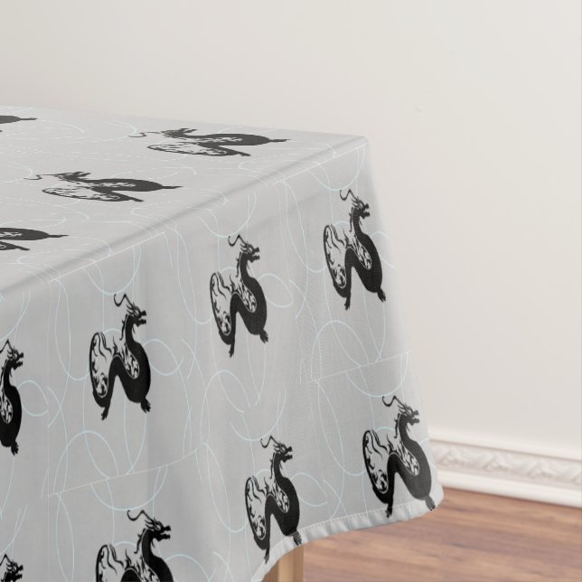 Schwarze Drachen auf grau Tischdecke (Beispiel)