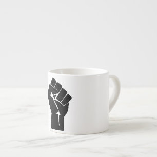 Schwarze Faust ausgelöst - Widerstand Espressotasse