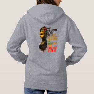 Schwarze Frau in fett panafrikanischen Farben gest Hoodie