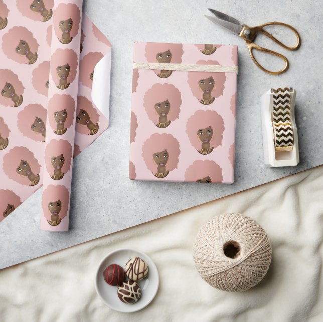 Schwarze Frau, rosa Afro, natürliches Haar, rosa Geschenkpapier (Kunsthandwerk)