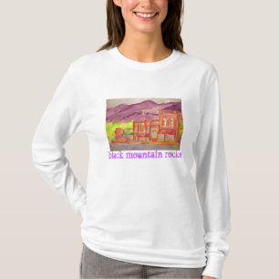 schwarze Gebirgsfelsen T-Shirt