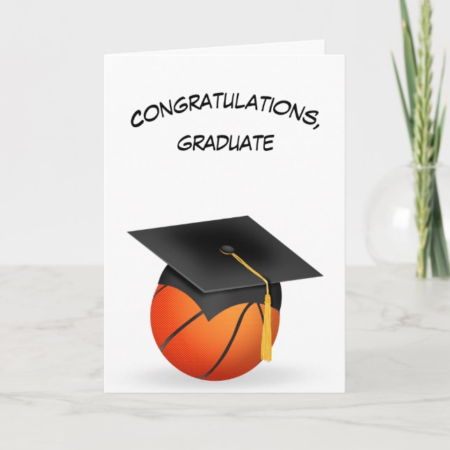 Schwarze Graduierungskappe auf einen Basketball Karte (Vorderseite)