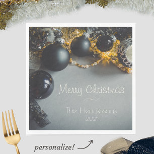 Schwarze graue Weihnachtsschmuck mit Garlands Serviette