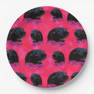 Schwarze Guinea Schweine auf Hübsch rosa Rosen Pappteller
