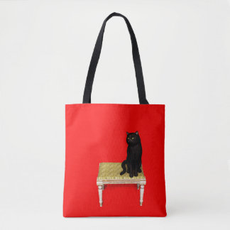 Schwarze Katze auf dem Hocker