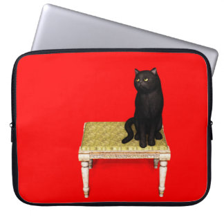Schwarze Katze auf dem Hocker Laptop-Hülle Laptopschutzhülle