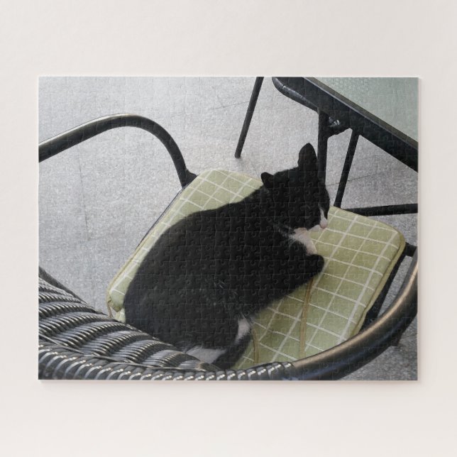 Schwarze Katze auf der Terrasse Puzzle (Horizontal)