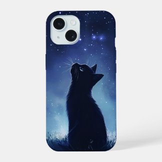Schwarze Katze auf einer magischen sternenklaren W iPhone 15 Hülle