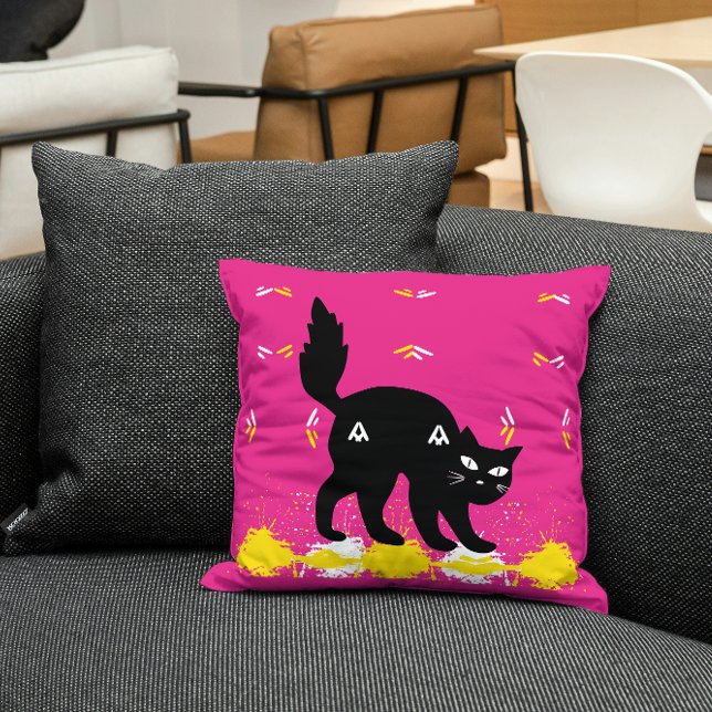 Schwarze Katze auf rosa gelb Niedlich Kissen (Von Creator hochgeladen)