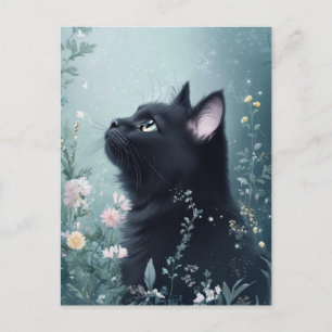 Schwarze Katze blickt aufwärts in magischem Blumen Postkarte
