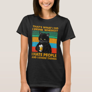 Schwarze Katze Das was ich tue trinke Whiskey, den T-Shirt