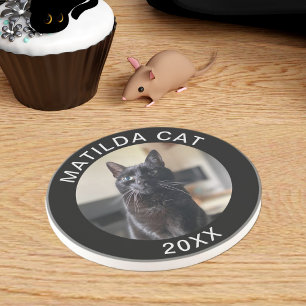 Schwarze Katze Foto Name und Jahr Benutzerdefinier Getränkeuntersetzer