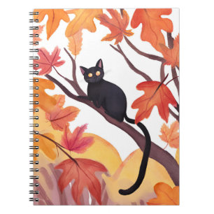 Schwarze Katze in einem Baum   Herbstlicher unheim Notizblock