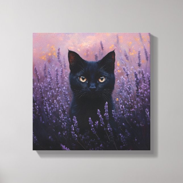 Schwarze Katze in einer Lavenderfelddarstellung Leinwanddruck (Vorderseite)
