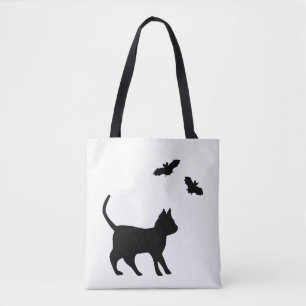 Schwarze Katze mit Bat
