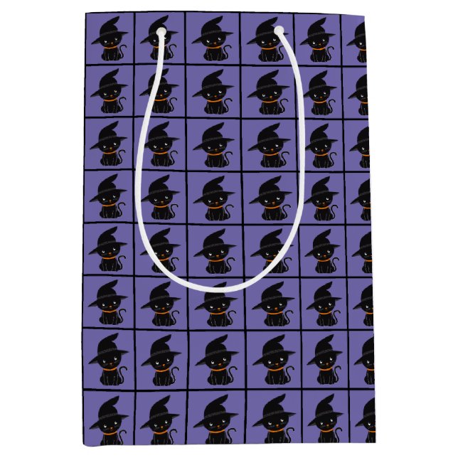 Schwarze Katze mit einem Hexenhut Halloween Mittlere Geschenktüte (Vorderseite)