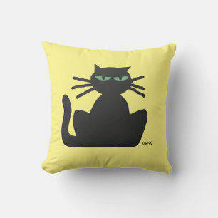 Schwarze Katze mit grünen Augen, meditierend oder Kissen
