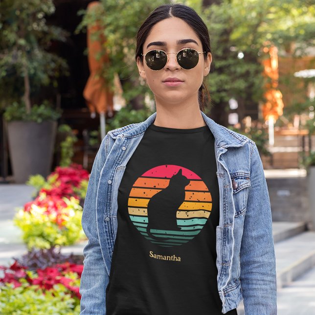 Schwarze Katze Silhouette auf Regenbogen T-Shirt (Von Creator hochgeladen)
